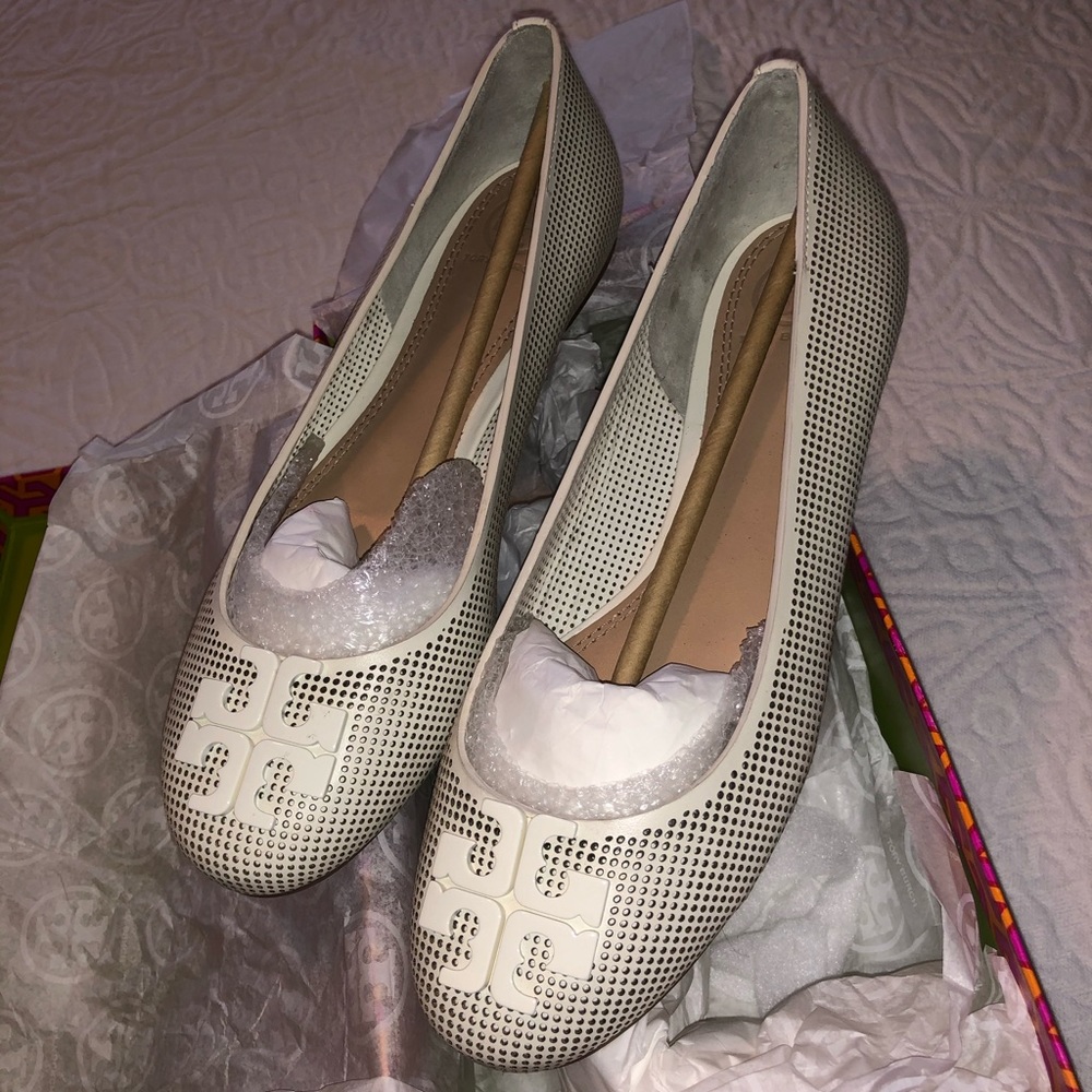 Tory Burch (ivory color) - Picture 1 of 3